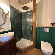 Квартира 125 м², 5-комнатная - изображение 1