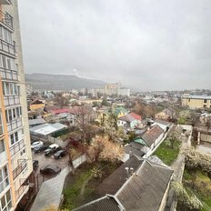 Квартира 112 м², 3-комнатная - изображение 1