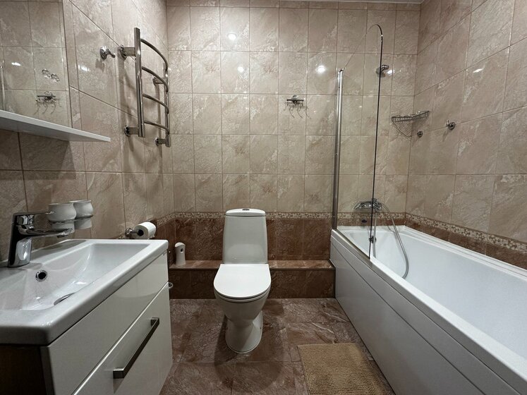 55 м², 2-комнатная квартира 2 700 ₽ в сутки - изображение 70