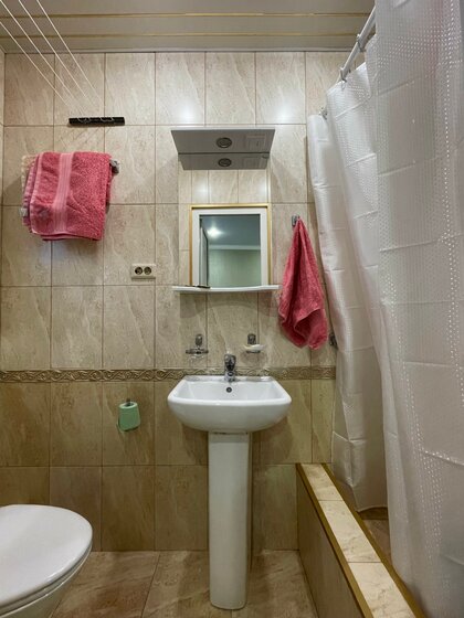 25 м², квартира-студия 1 800 ₽ в сутки - изображение 60