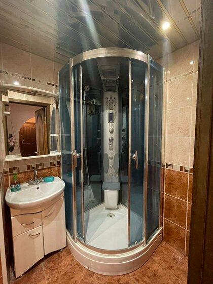 70 м², 2-комнатная квартира 3 300 ₽ в сутки - изображение 75