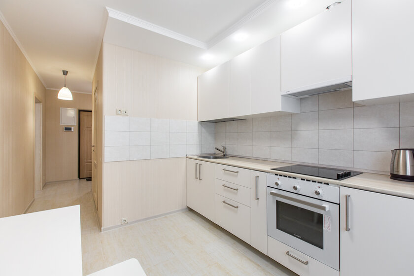 40 м², 1-комнатная квартира 2 300 ₽ в сутки - изображение 1
