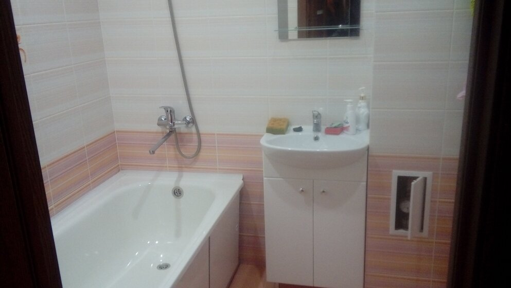 45 м², 1-комнатная квартира 2 500 ₽ в сутки - изображение 68