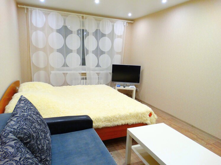45 м², 1-комнатная квартира 2 700 ₽ в сутки - изображение 10