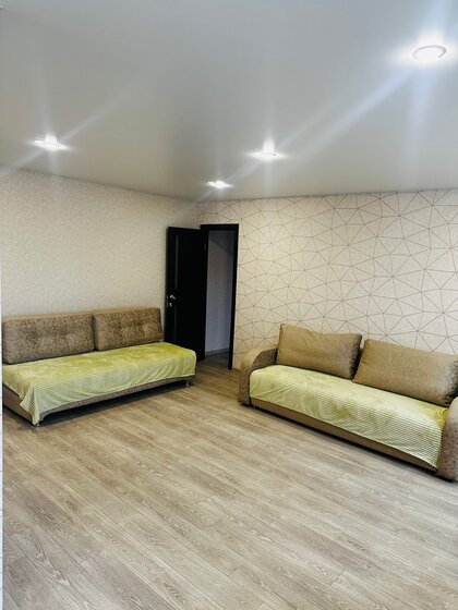 55 м², 2-комнатная квартира 3 800 ₽ в сутки - изображение 17
