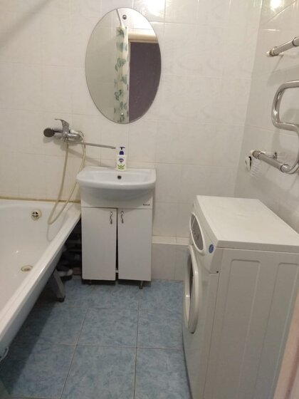 64 м², 3-комнатная квартира 2 500 ₽ в сутки - изображение 42