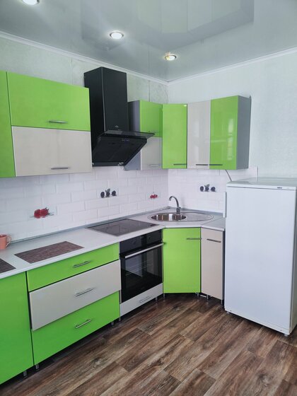 50 м², 2-комнатная квартира 2 800 ₽ в сутки - изображение 36