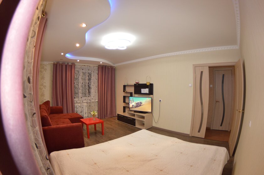 70 м², 2-комнатная квартира 3 300 ₽ в сутки - изображение 54