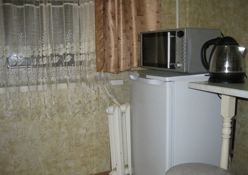 56 м², 2-комнатная квартира 3 300 ₽ в сутки - изображение 1