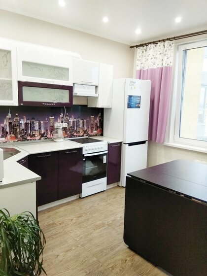 42 м², 1-комнатная квартира 3 300 ₽ в сутки - изображение 40