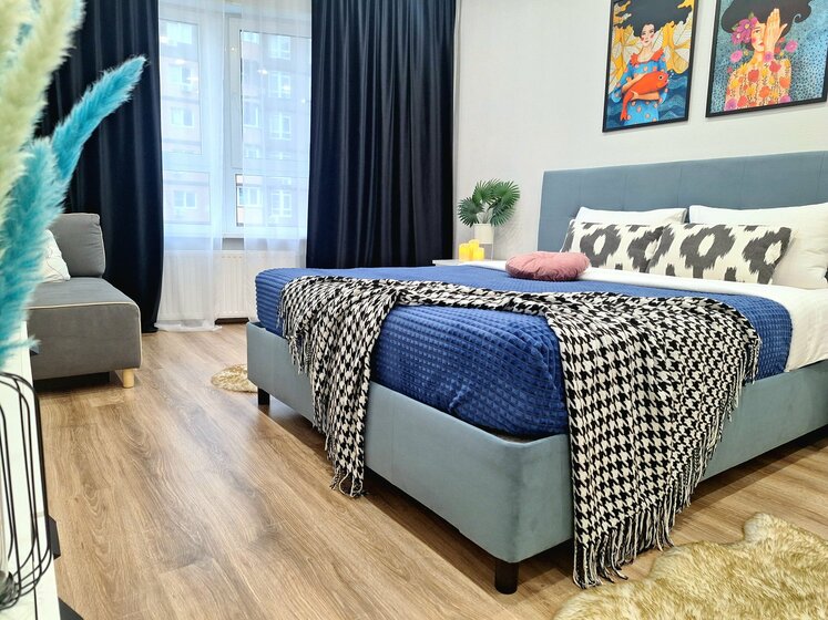 42 м², квартира-студия 6 990 ₽ в сутки - изображение 66