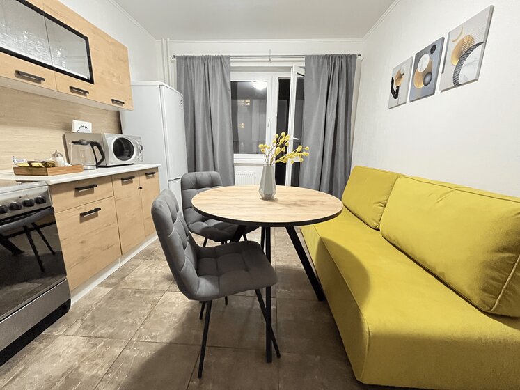 50 м², 1-комнатная квартира 3 300 ₽ в сутки - изображение 1