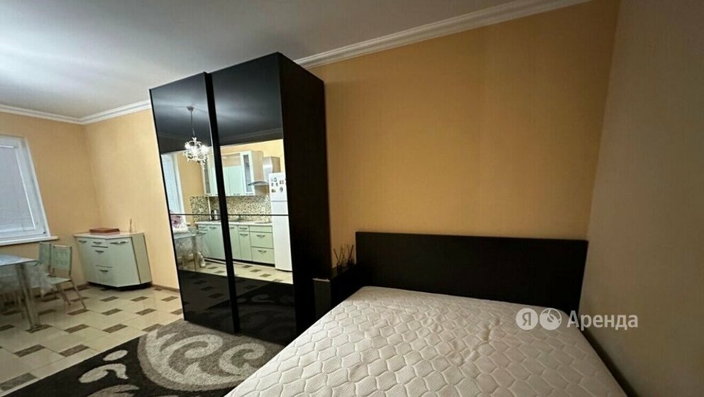 40 м², 1-комнатная квартира 3 000 ₽ в сутки - изображение 1