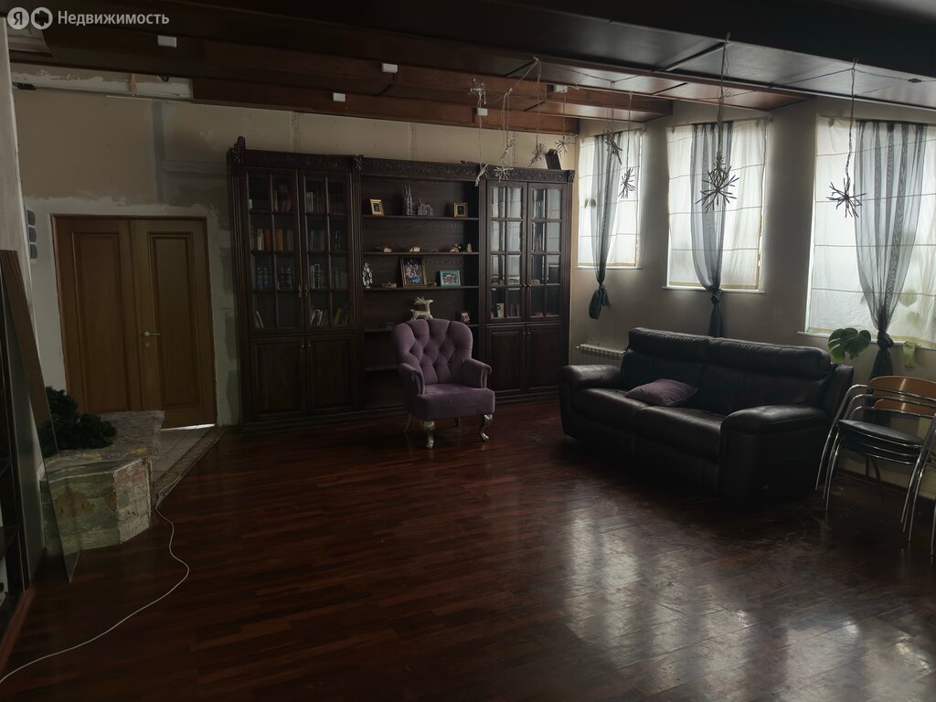 4-комнатная квартира: Нижний Новгород, улица Белинского, 62 (217 м²)