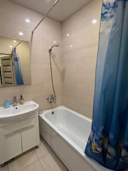 42 м², 1-комнатная квартира 2 300 ₽ в сутки - изображение 69