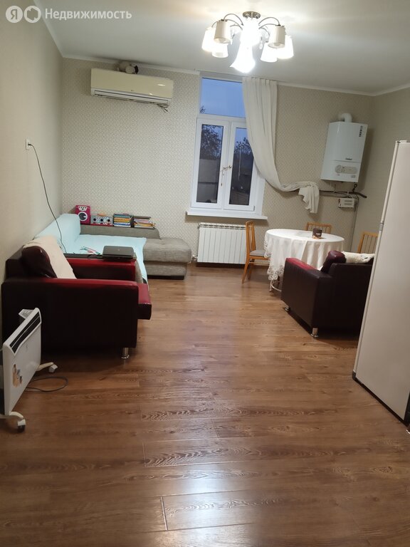 Квартира-студия: Владикавказ, улица Маяковского, 24 (60 м²)