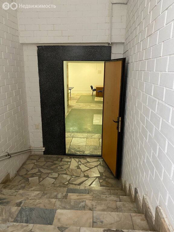 Склад (236 м²)