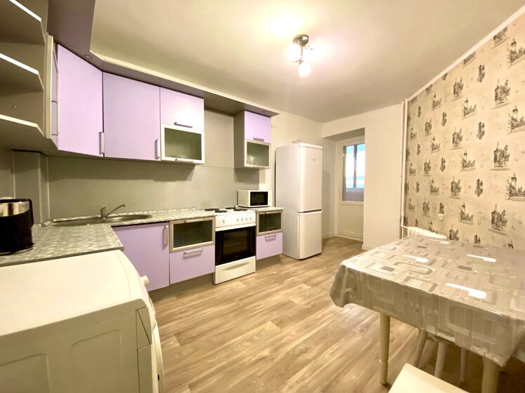 55 м², 2-комнатная квартира 3 800 ₽ в сутки - изображение 59