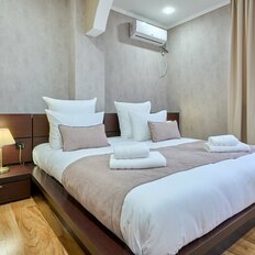 дом + 11 соток, участок - изображение 1