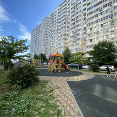 Квартира 42 м², 1-комнатная - изображение 1