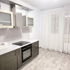 Квартира 97 м², 4-комнатная - изображение 1