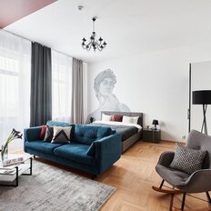 Квартира 130 м², 5-комнатная - изображение 1
