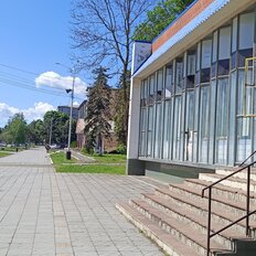 300 м², торговое помещение - изображение 1