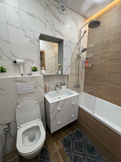 50 м², 1-комнатная квартира 2 300 ₽ в сутки - изображение 70