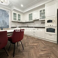 Квартира 132 м², 4-комнатная - изображение 1