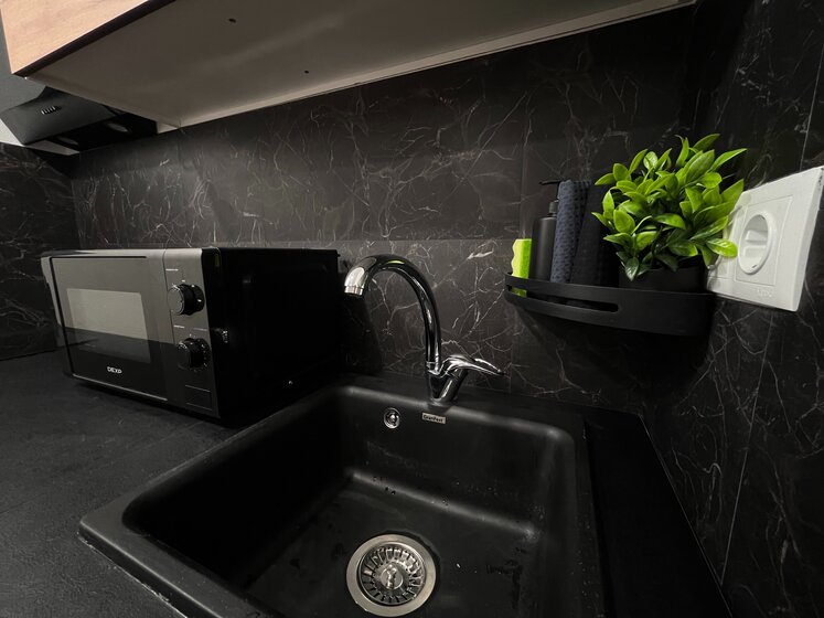 30 м², квартира-студия 3 800 ₽ в сутки - изображение 60