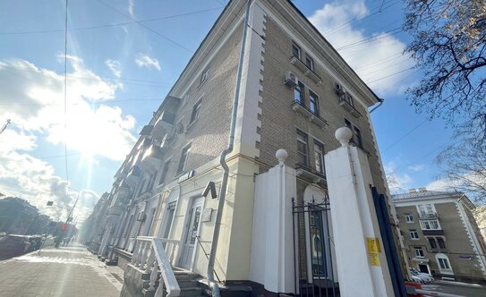 «Сталинка, я выбираю тебя!». Почему люди хотят жить в домах 30–50-х годов постройки