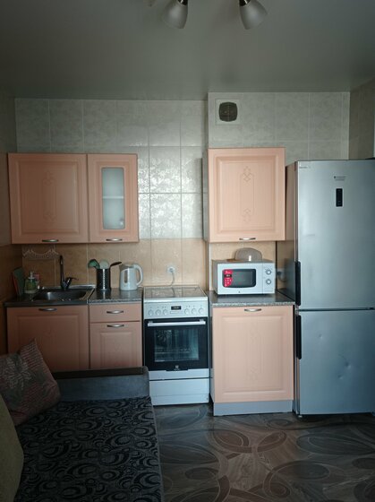 70 м², 2-комнатная квартира 2 500 ₽ в сутки - изображение 62