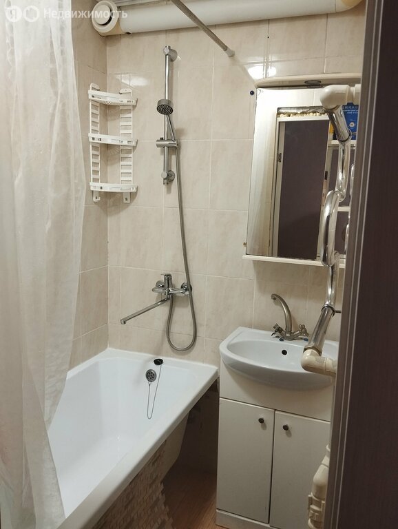 3-комнатная квартира: Калининград, Московский проспект, 84 (60.9 м²)