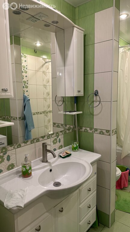 2-комнатная квартира: Тюмень, улица Ю.-Р.Г. Эрвье, 24 (45 м²)