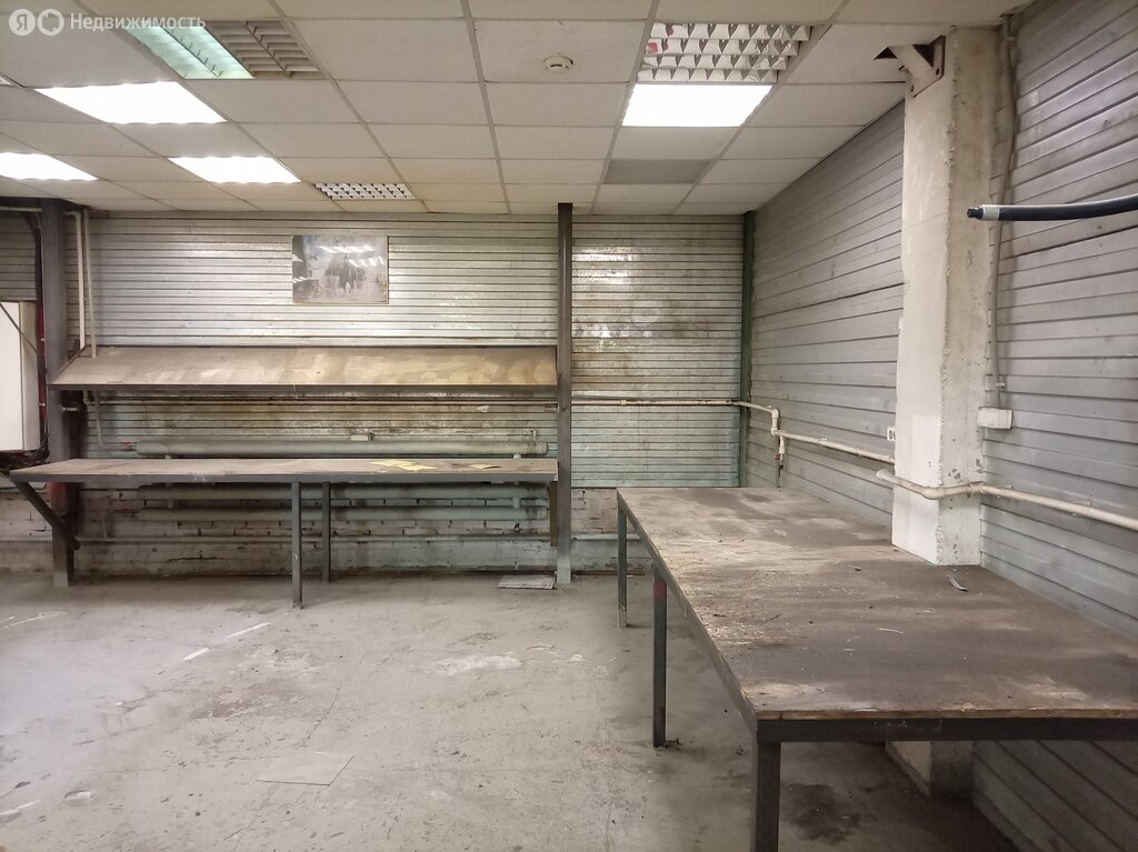 Склад (747 м²)