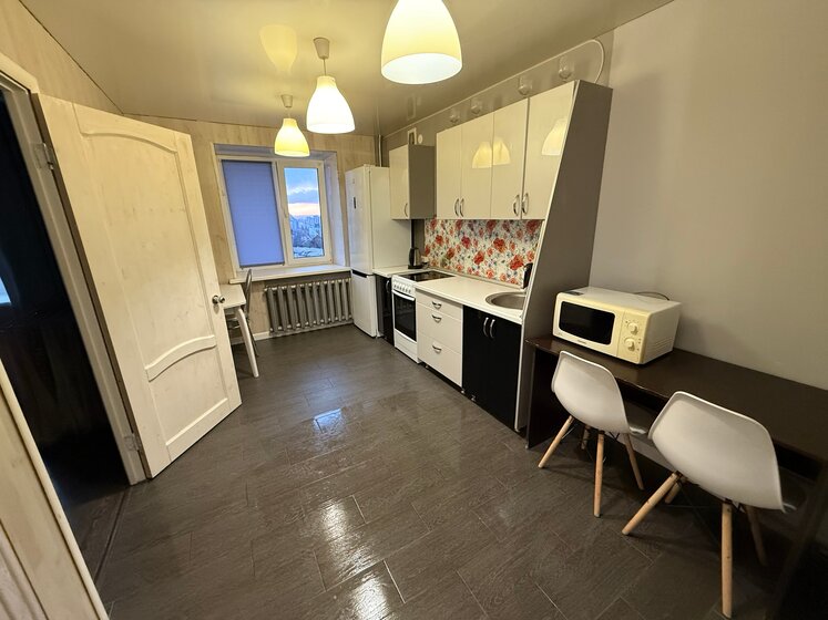 43 м², 2-комнатная квартира 2 500 ₽ в сутки - изображение 61