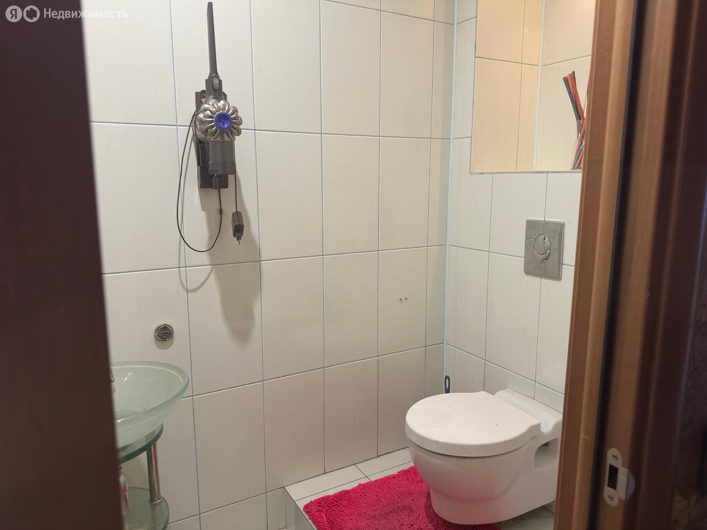 4-комнатная квартира: Нижний Новгород, улица Белинского, 62 (217 м²)