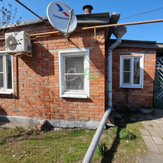 часть дома + 1 сотка, участок - изображение 1