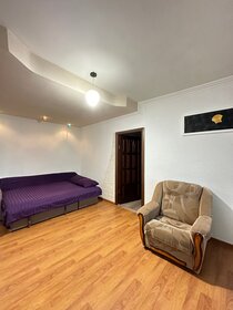70 м², 2-комнатная квартира 3 500 ₽ в сутки - изображение 77