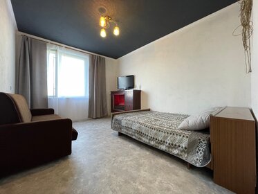 32 м², 1-комнатная квартира 2 400 ₽ в сутки - изображение 25