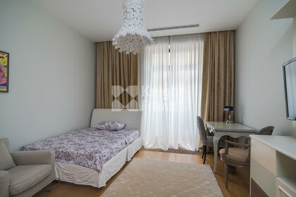 Купить квартиру с дизайнерским ремонтом в микрорайоне «Губернский» в Краснодаре - изображение 35