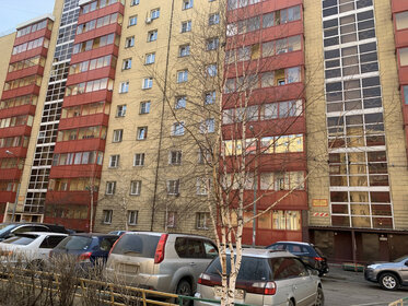 Купить квартиру с высокими потолками на улице Комсомольский проспект в Петрозаводске - изображение 33