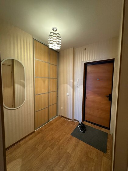 46 м², 1-комнатная квартира 3 000 ₽ в сутки - изображение 1