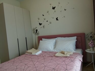 45 м², 2-комнатная квартира 2 990 ₽ в сутки - изображение 54