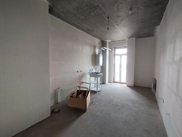 Купить однокомнатную квартиру с балконом и в новостройке в Барнауле - изображение 48