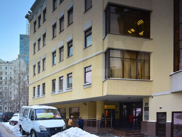 Купить трехкомнатную квартиру рядом со школой на улице Ивана Франко в Москве - изображение 34