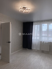 Купить трехкомнатную квартиру с ремонтом в районе Центральный в Воронеже - изображение 42