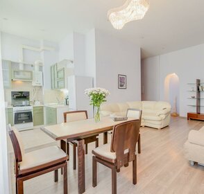 70 м², 2-комнатная квартира 4 100 ₽ в сутки - изображение 63