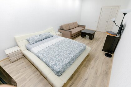 70 м², 2-комнатная квартира 3 500 ₽ в сутки - изображение 73