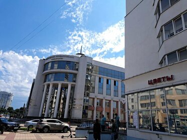 Купить двухкомнатную квартиру с балконом и в новостройке в Краснокамске - изображение 3